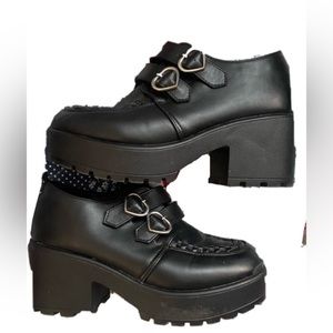 Koi footwear. Black platform oxfords heels. Double heart buckle.